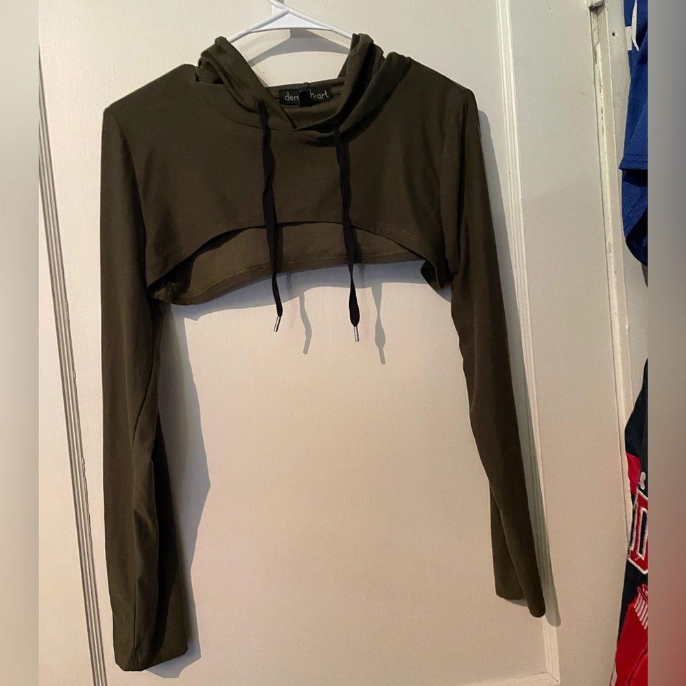Super cropped shirt with hood